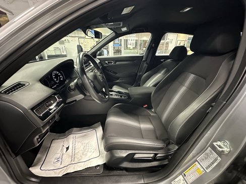 Used 2023 Honda Civic Sport image 8