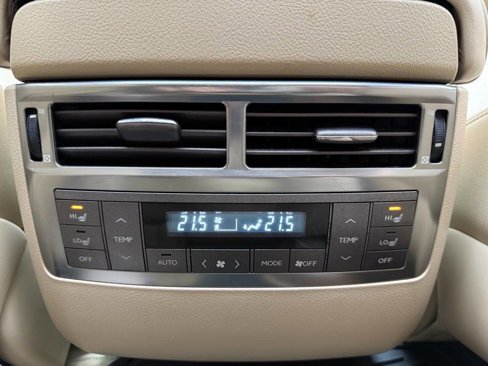 Used 2009 Lexus LX 570 4WD image 38