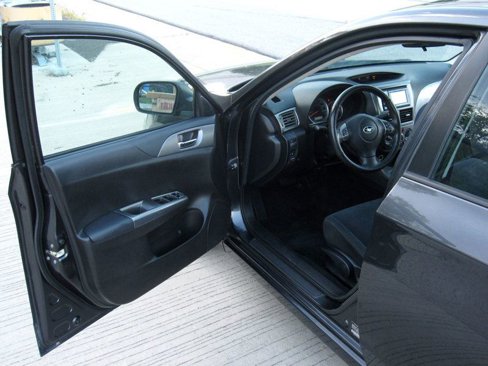 Used 2011 Subaru Impreza 2.5i Premium image 16