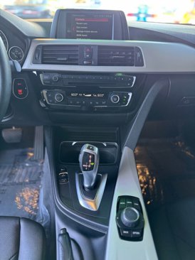 Used 2018 BMW 320i Sedan w/ Convenience Package image 16