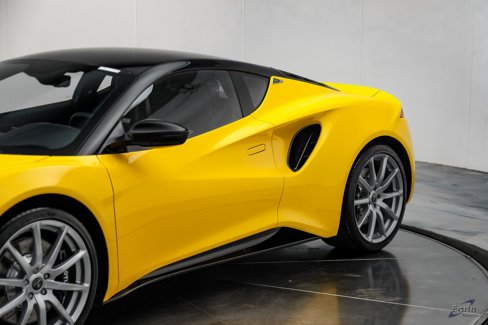 New 2025 Lotus Emira image 6