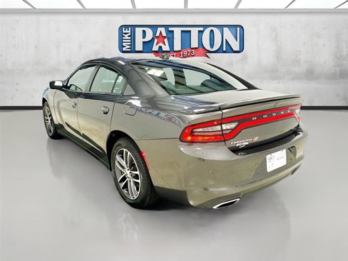 Used 2019 Dodge Charger SXT image 5