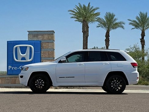 Used 2020 Jeep Grand Cherokee Altitude image 7