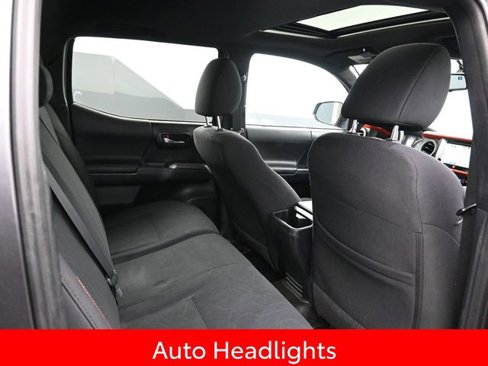 Certified 2017 Toyota Tacoma TRD Sport image 19