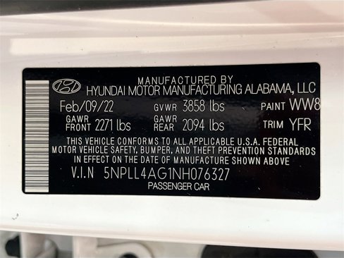 Used 2022 Hyundai Elantra SE image 28