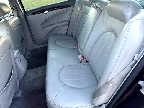 Used 2009 Buick Lucerne CXL image 18