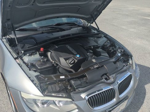 Used 2013 BMW 335i Convertible image 33