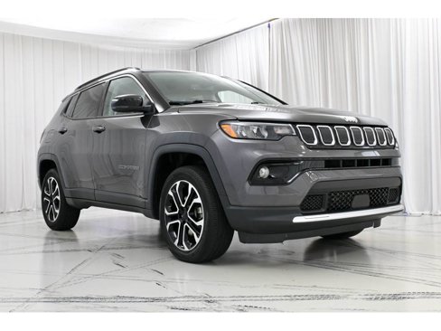 Used 2022 Jeep Compass Limited image 2
