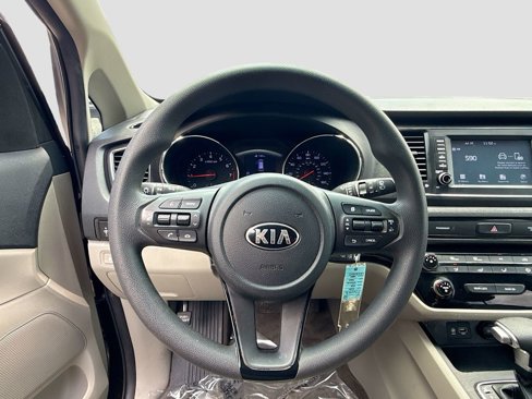 Used 2020 Kia Sedona LX image 11