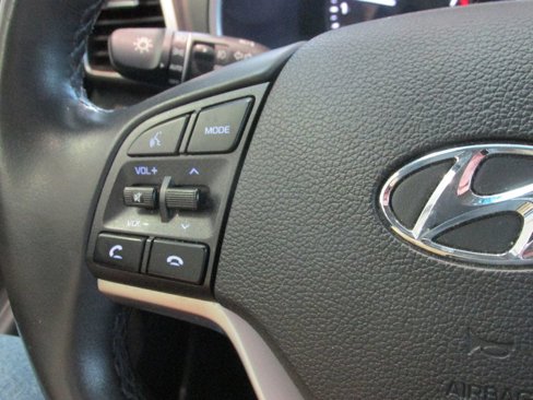Used 2019 Hyundai Tucson Limited image 15