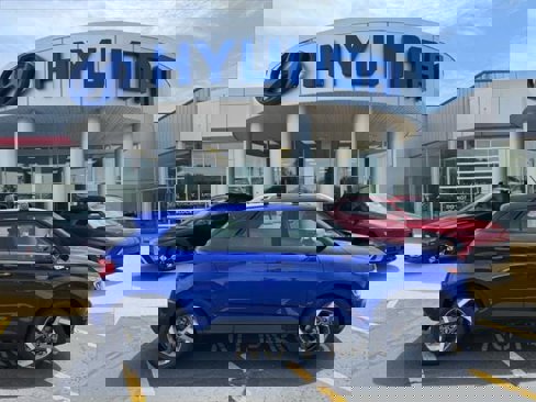 New 2025 Hyundai Venue SEL image 7