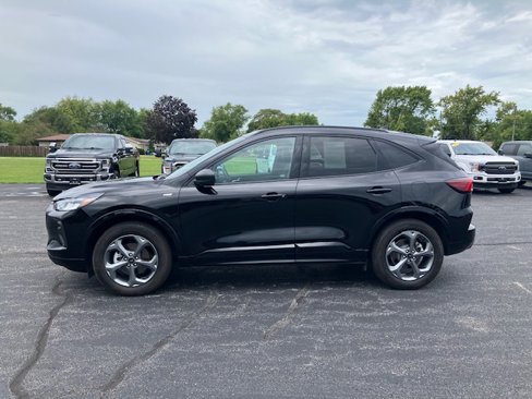 Used 2023 Ford Escape ST-Line w/ Tech Pack #1 image 2