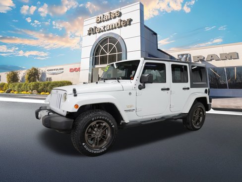 Used 2015 Jeep Wrangler Unlimited Sahara w/ Connectivity Group image 9
