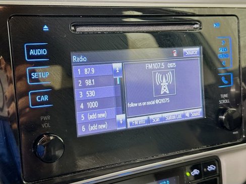 Used 2019 Toyota Corolla LE image 15