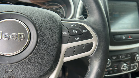 Used 2017 Jeep Cherokee Limited w/ Luxury Group image 28