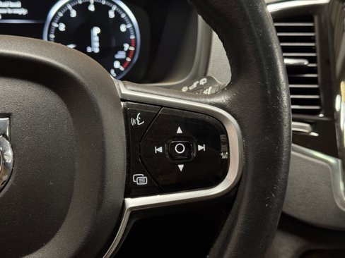 Used 2016 Volvo XC90 T6 Momentum w/ Momentum Plus Package image 21
