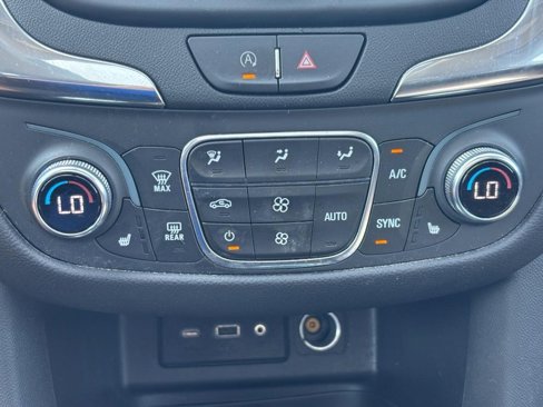 Used 2022 Chevrolet Equinox LT image 23