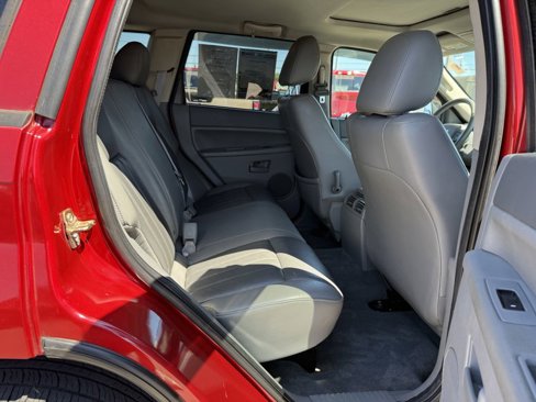 Used 2006 Jeep Grand Cherokee Laredo image 32