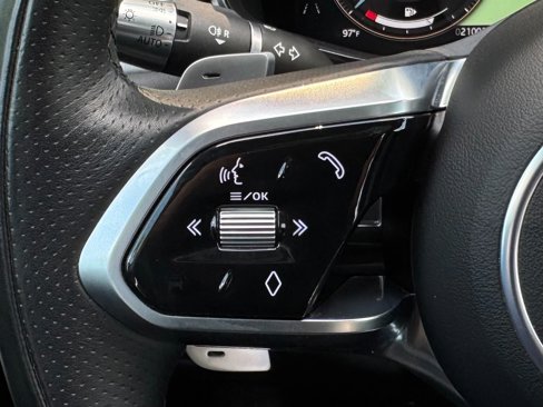 Used 2021 Jaguar XF R-Dynamic SE image 63