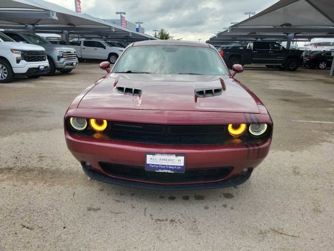 Used 2018 Dodge Challenger SXT w/ Blacktop Package image 6