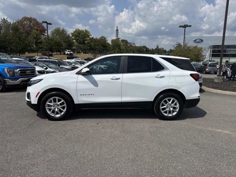 Used 2023 Chevrolet Equinox LT image 2
