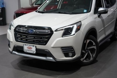 Used 2022 Subaru Forester Touring image 12