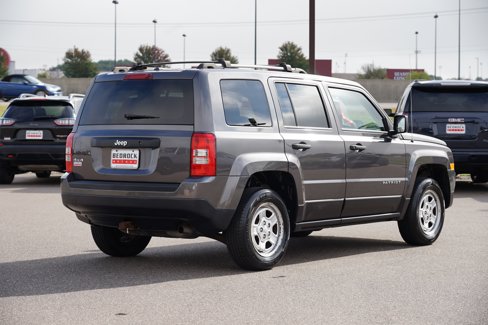Used 2016 Jeep Patriot Sport image 3