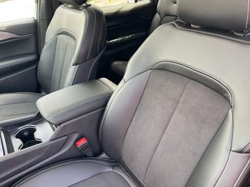 New 2025 Jeep Grand Cherokee L Altitude image 25