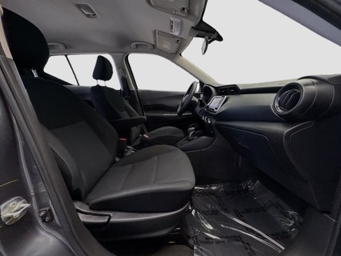 Used 2023 Nissan Kicks S image 18