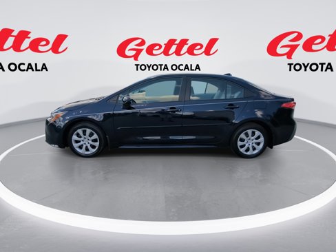 Used 2023 Toyota Corolla LE image 5