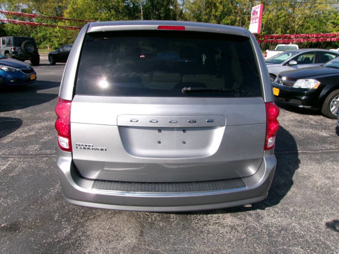 Used 2016 Dodge Grand Caravan SE w/ Quick Order Package 29E SE image 7
