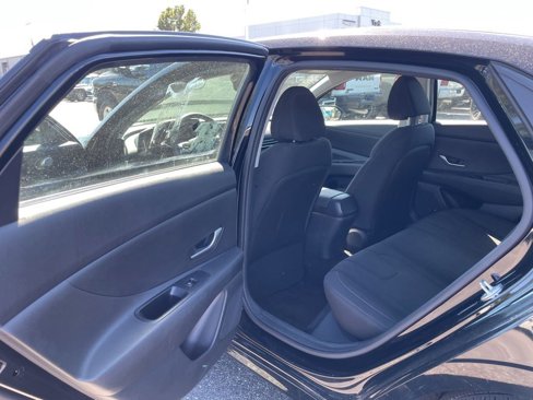 Used 2023 Hyundai Elantra SEL w/ Cargo Package image 28