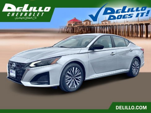 Used 2024 Nissan Altima 2.5 SV image 1