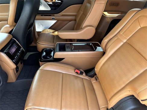 Used 2022 Lincoln Aviator Black Label Grand Touring w/ Class IV Trailer Tow Package image 12