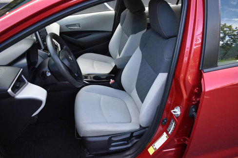 Used 2021 Toyota Corolla LE image 18