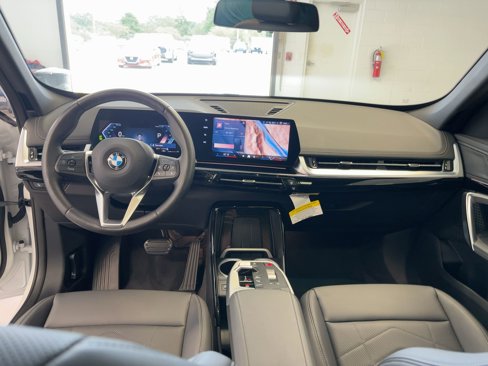 Used 2025 BMW X1 xDrive28i image 16