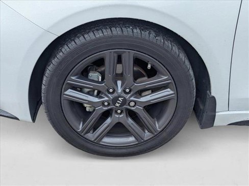 Used 2021 Kia Forte GT-Line image 9