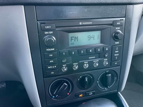 Used 2002 Volkswagen Jetta GLS image 19