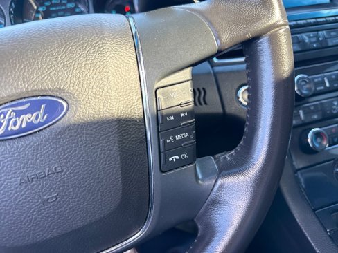 Used 2010 Ford Taurus SHO image 32