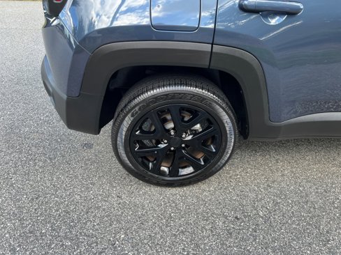 Used 2022 Jeep Renegade Altitude image 27