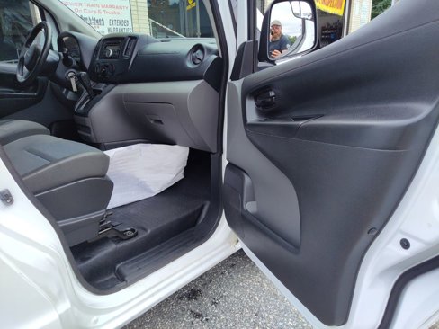 Used 2017 Chevrolet City Express LT image 17