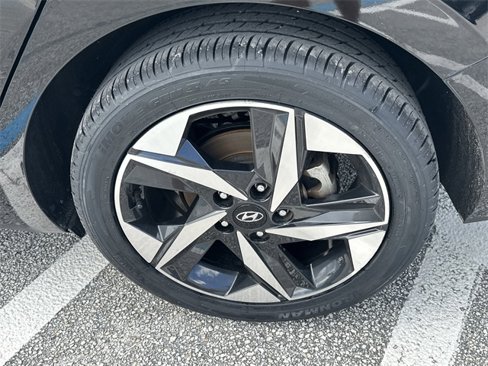 Certified 2023 Hyundai Elantra SEL w/ Convenience Package image 10