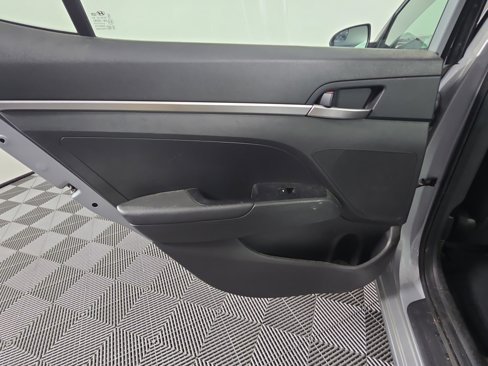 Used 2020 Hyundai Elantra SE w/ Cargo Package (C1) image 21