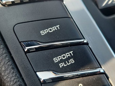 Used 2018 Porsche Macan GTS image 25