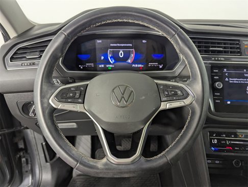 Used 2022 Volkswagen Tiguan SE image 24