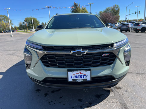 Used 2024 Chevrolet Trax RS w/ Driver Confidence Package image 11