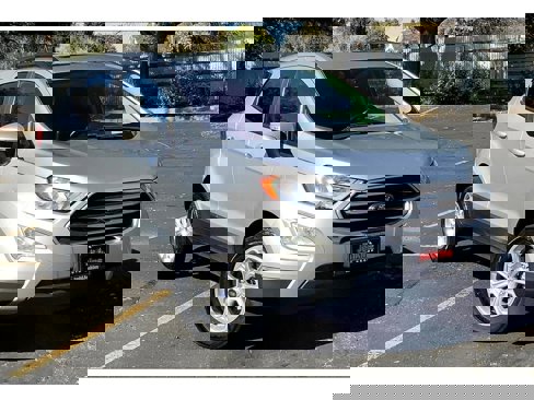 Used 2020 Ford EcoSport SE image 2