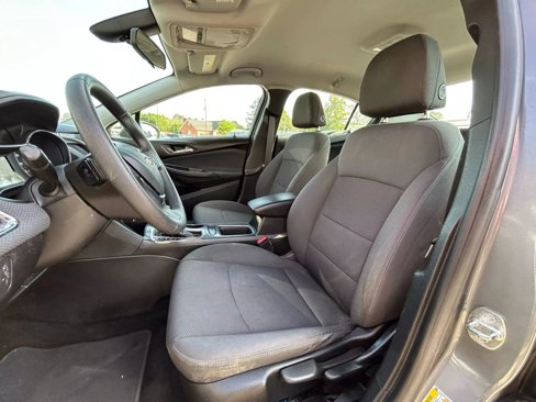 Used 2019 Chevrolet Cruze LT image 25