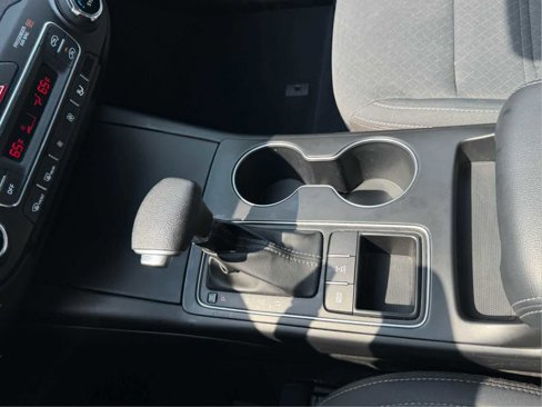 Used 2019 Kia Sorento LX image 21