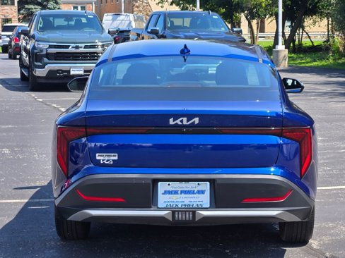 Used 2025 Kia K4 LXS image 11